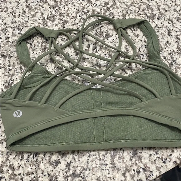 lululemon free to be wild bra - Picture 2 of 3